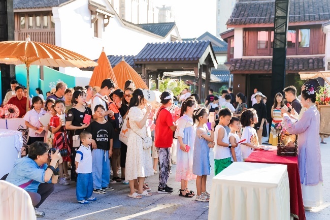 E:\JELLY\2-祥符吉祥里企划工作\1、项目资料\10、项目照片\8月\开业活动\8.19\9P9A5338.JPG