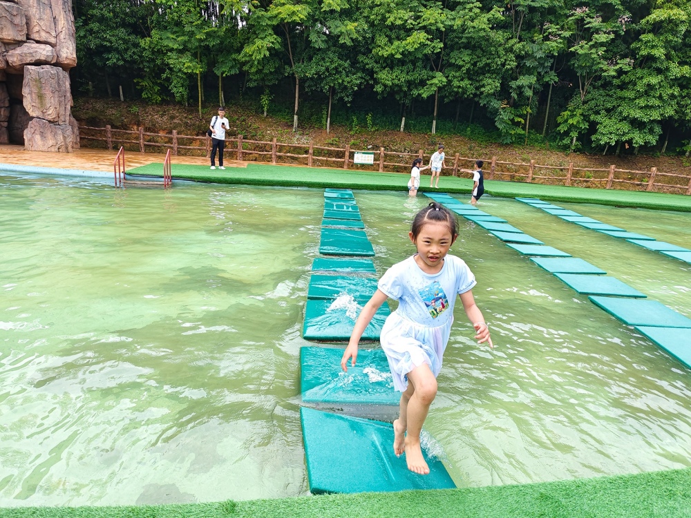https://officialwebsit3.oss-cn-hangzhou.aliyuncs.com/guodilvc/ewpCGxf4E4.jpg